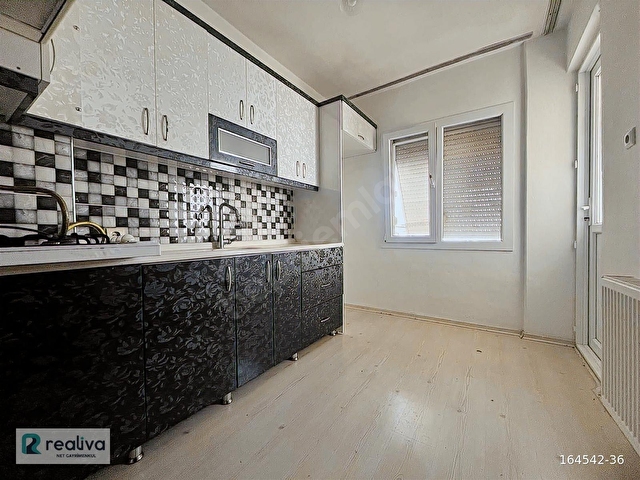 REALİVADAN MERKEZİ KONUMDA SATILIK 3+1 DAİRE - Görsel 5
