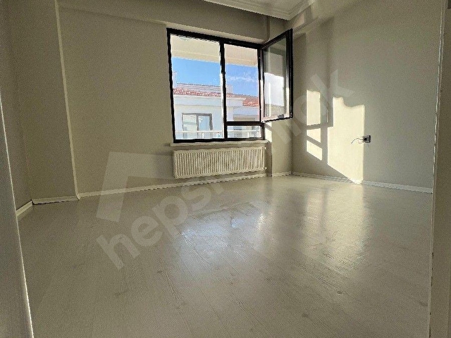 AFYON BİLGE EMLAKdan UYDUKENT  PAŞA CAMİ KARŞISI     KİRALIK  4+1,   LÜKS  DAİRE - Görsel 19
