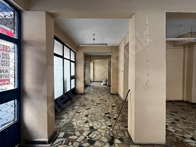 BAĞCILAR GÖZTEPE DÜZ GİRİŞ 180 M2 İŞYERİ İMALATA UYGUN - Görsel 5