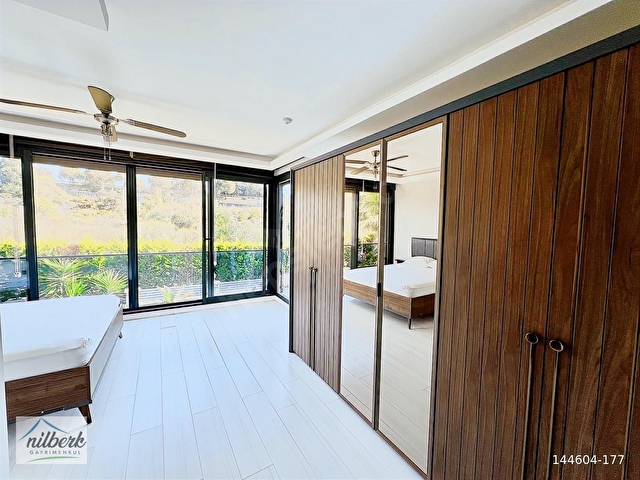 Çeşme Ilıcada Ultra Lüks Nilberkden Havuzlu Kiralık Villa - Görsel 15