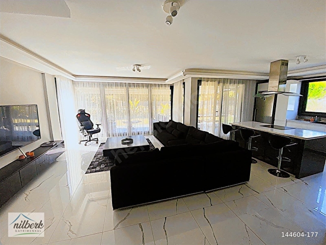 Çeşme Ilıcada Ultra Lüks Nilberkden Havuzlu Kiralık Villa - Görsel 11