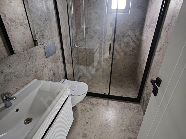 EMEK SATILIK ASANSÖRLÜ,K.OTOPARKLI, ARAKAT, ÖN CEPHE 1+1 DAİRE - Görsel 5