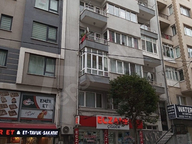BANDIRMA KURTULUŞ CADDE ÜSTÜNDE ARAKAT