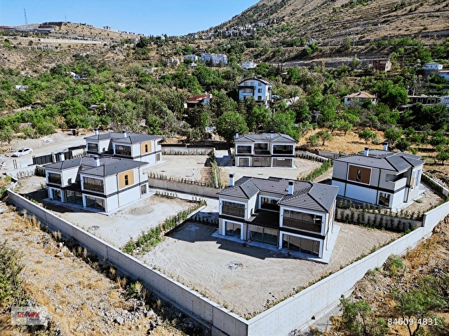 REMAX KATILIM 5,5+1 YERDEN ISITMALI SIFIR ULTRA LÜKS VİLLA