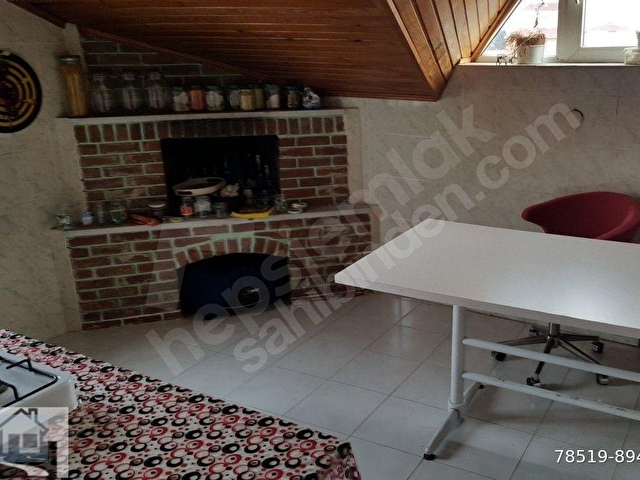 Cumhuriyette Metroya 10dk Yürüme Mesafesinde, Temiz 2+1 Çatıkatı Daire - Görsel 4