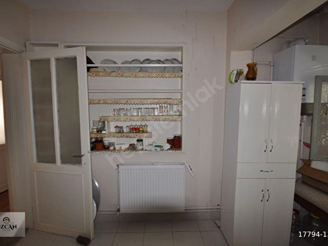 Söke Bayındır Caddesine Yakın Müstakil Çatılı Ev - Görsel 11