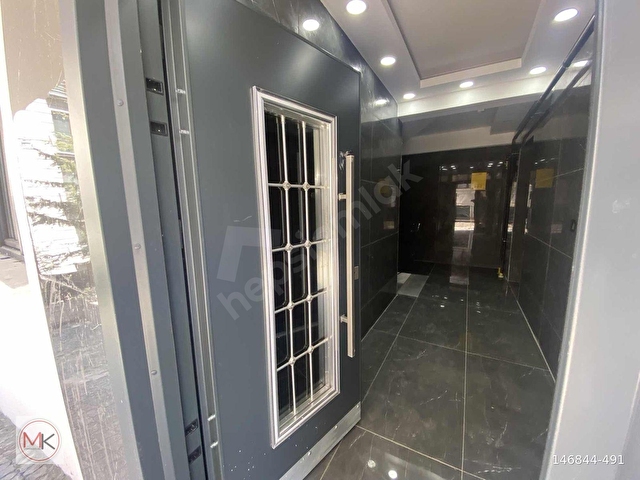 Tramvay Yanı Sıfır Binada Kiralık 1+1 Daire - Görsel 3