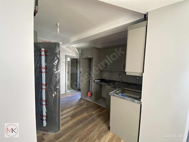 Tramvay Yanı Sıfır Binada Kiralık 1+1 Daire