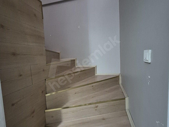 GÜRBÜZ EMLAKTAN AKDERE MAH.SİNDE MERKEZDE SATILIK FULL YAPILI 4+2 DUBLEKS DAİRE.ÇİFT MUTFAK BANYO - Görsel 9