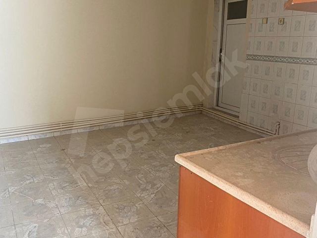 KİRALIK YÜKSEK GİRİŞ KAT DAİRE - Görsel 12