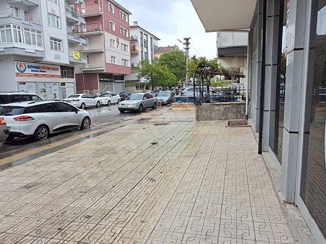 PLEVNE MAHALLESİNDE MERKEZİ KONUMDA SATILIK DÜKKAN - Görsel 3