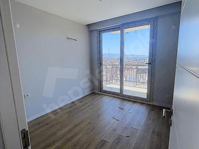 İzmir Yükselen Değeri Yücesoy Statüde 3+1 Teraslı Sıfır Daire - Görsel 14