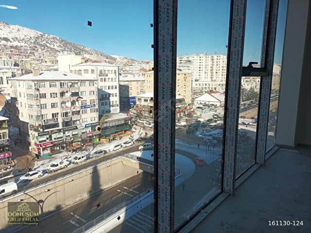 DÖNÜŞÜMDEN ŞEHRİN GÖZBEBEĞİ YEMENOĞLU CENTERDA ULTRA LÜKS OFİS - Görsel 16