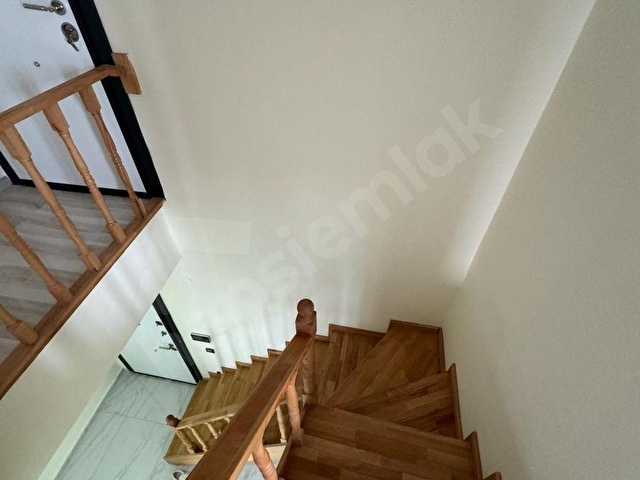 Gürpınarda Full Deniz Manzaralı Satılık 3+2 Geniş Dubleks Daire - Görsel 2