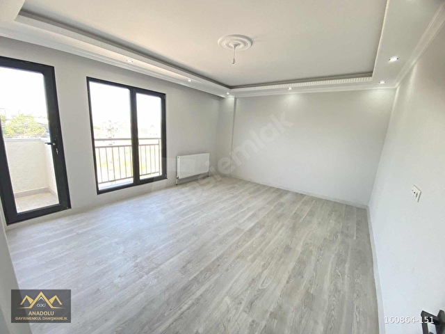 SIRASÖĞÜTLER DE 2+1 ARAKAT YERDEN ISITMALI ÇOK GENİŞ DAİRE