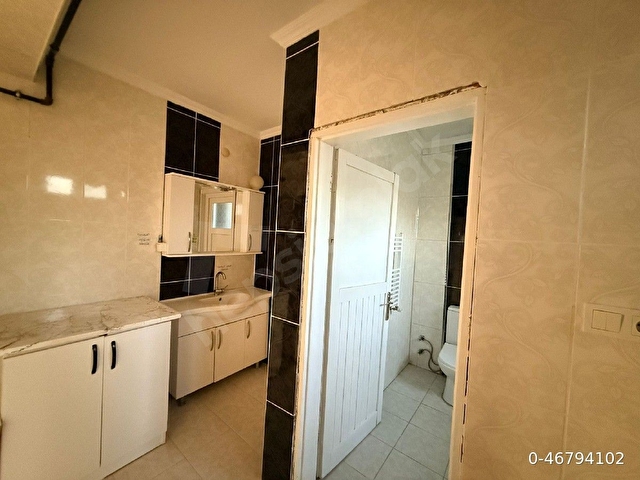 Altınova Merkezde Kiralık 3+1 Geniş ve Kullanışlı Daire - Görsel 12