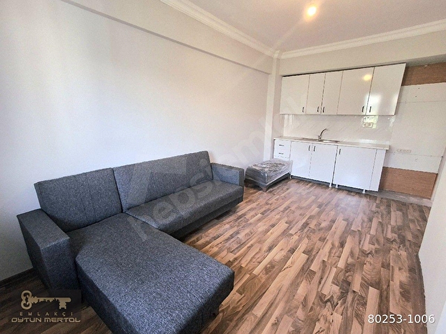 KADIKÖY RASİMPAŞADA KİRALIK 2+1 EŞYALI DAİRE