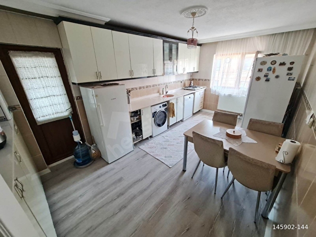 ETİMESGUTTA KATTA DÜZ 4+1 DAİRE KÖK TAPU KREDİ SINIRSIZ!!! - Görsel 8