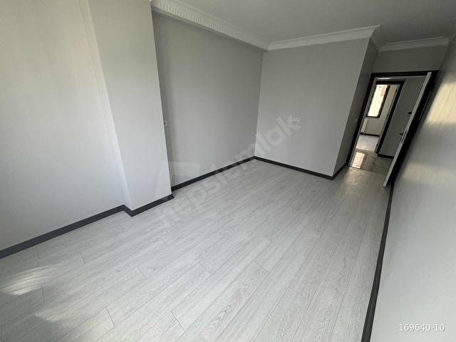 AVLU34 DİBİNDE 2+1 ARAKAT OTOPARKLI BALKONLU ASNSÖRLÜ LÜKS DAİRE - Görsel 11