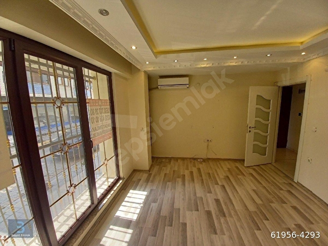Gültepede Yeni Bina Güney Cephe Metrobüse 200 Mt.Yüksek Giriş 1+1 Daire. - Görsel 10