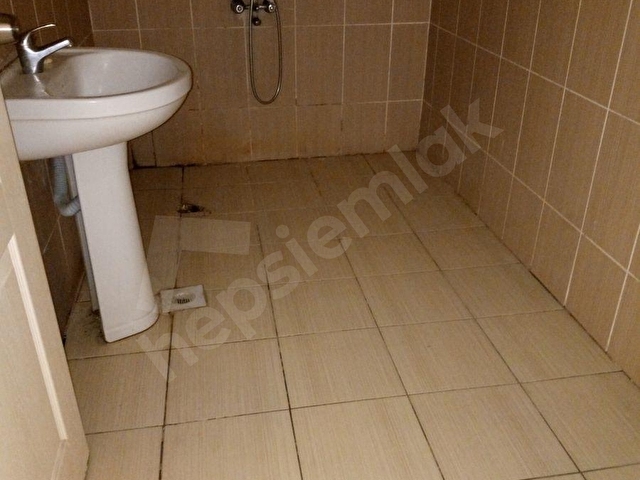 DİKİMEVİNDE, ANKA RAYA ÇOK YAKIN, ÜNÜVERSİTELERE, HASTANELERE,FAKÜLTELERE YAKIN,KÖŞE BAŞI DAİRE - Görsel 13