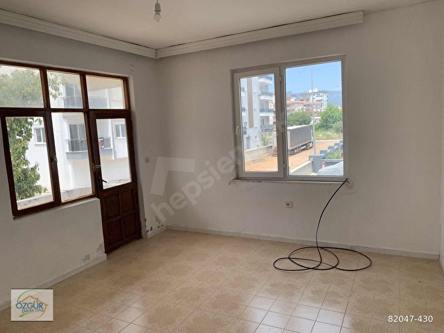 ÖZGÜR EMLAK tan PLAJA ÇOK YAKIN UYGJN FİYATTA FERAH DAİRE - Görsel 14