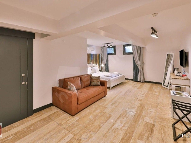 Alaçatı Merkezde Sezona Hazır! 12 Odalı Havuzlu Butik otel - Görsel 25