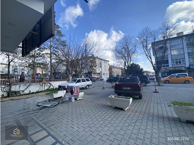 PEKESENDEN İŞLEK ANA CADDE ÜZERİNDE 23 M2 KİRALIK DÜKKAN