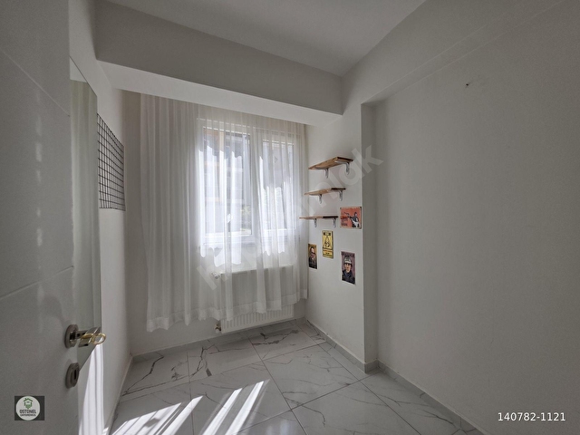 ÜSTÜNELDEN GÖRÜKLEDE CADDEYE YAKIN YENİ BİNADA KİRALIK DAİRE - Görsel 11