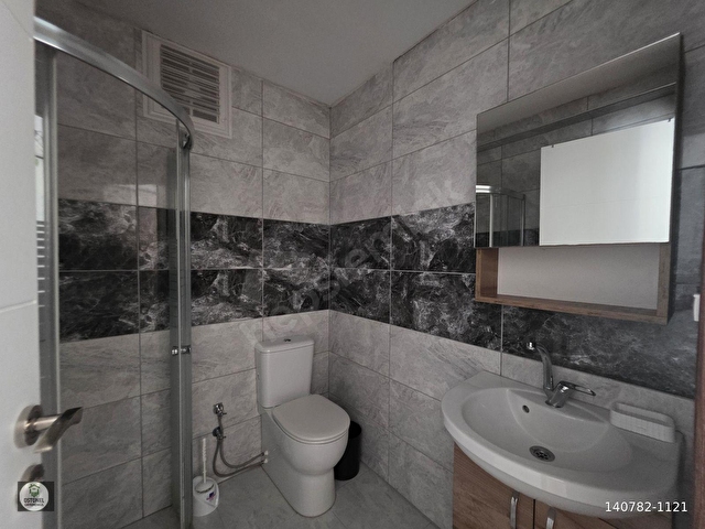 ÜSTÜNELDEN GÖRÜKLEDE CADDEYE YAKIN YENİ BİNADA KİRALIK DAİRE - Görsel 23