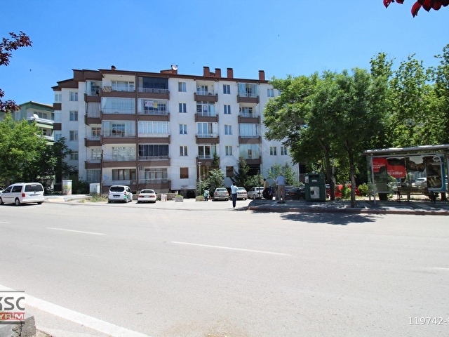 AKSARAY COĞLAKİ MAH.40 MLİK YOLCEPHELİ SATILIK 3+1 GENİŞ DAİRE - Görsel 2