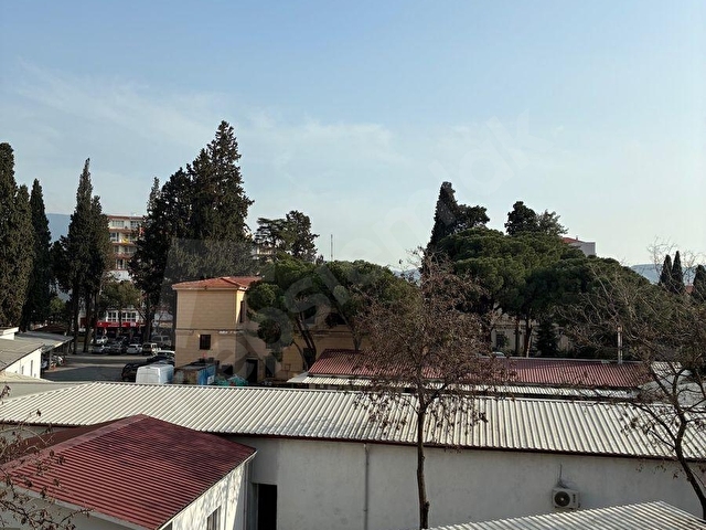 BORNOVA BÜYÜkPARK YANI ÜÇ ODA SALON DOĞALGAZLI SÜPER KONUMLU - Görsel 3