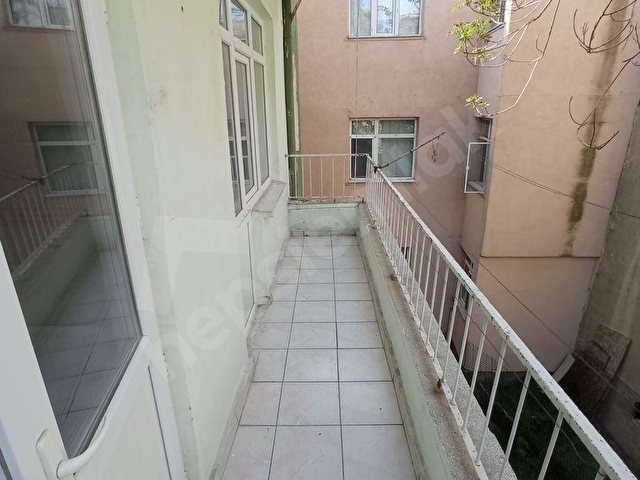 Kurtuluş Mahallesi’nde satılık 3 + 1 orta kat daire - Görsel 9
