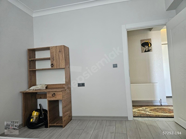 SİTEDE EŞYALI 1+1 GÜVENLİKLİ KİRALIK DAİRE - Görsel 12