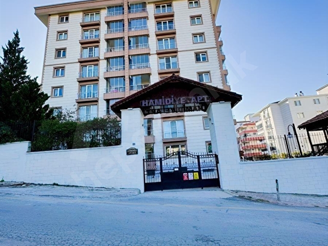 HAMİDİYE KONUTLARINDA KAPALI OTOPARKLI 4+1 KOMBİLİ SATILIK DAİRE - Görsel 3