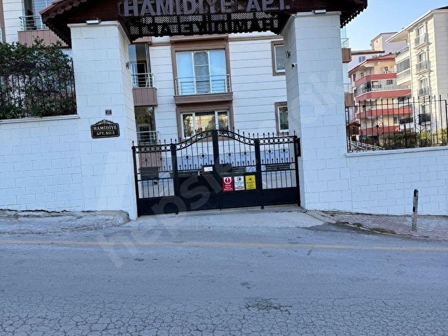 HAMİDİYE KONUTLARINDA KAPALI OTOPARKLI 4+1 KOMBİLİ SATILIK DAİRE - Görsel 11