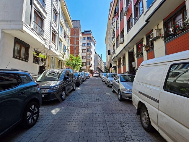 SİZE ÖZEL GÜLTEPEDE,CADDEYE YAKIN,GENÇ BİNADA 2+1 Y.GİRİŞ