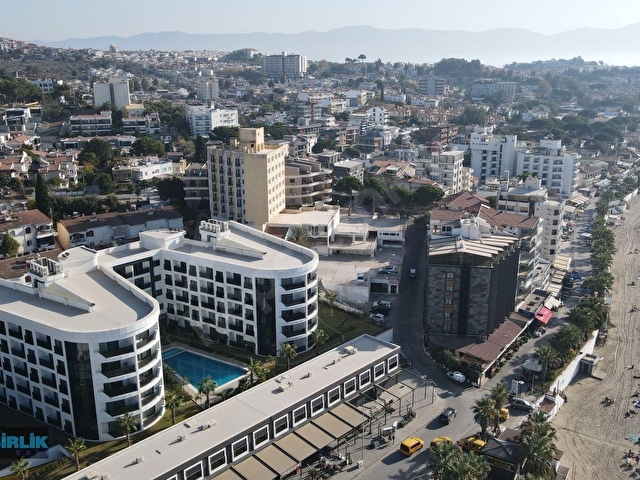 Kuşadasında Denize Sadece 20 Metre Mesafede, 7/24 Güvenlikli, Kapalı Otoparklı, Havuzlu Lüks Daire - Görsel 3