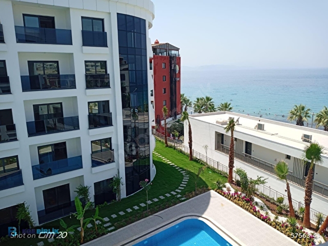 Kuşadasında Denize Sadece 20 Metre Mesafede, 7/24 Güvenlikli, Kapalı Otoparklı, Havuzlu Lüks Daire - Görsel 30