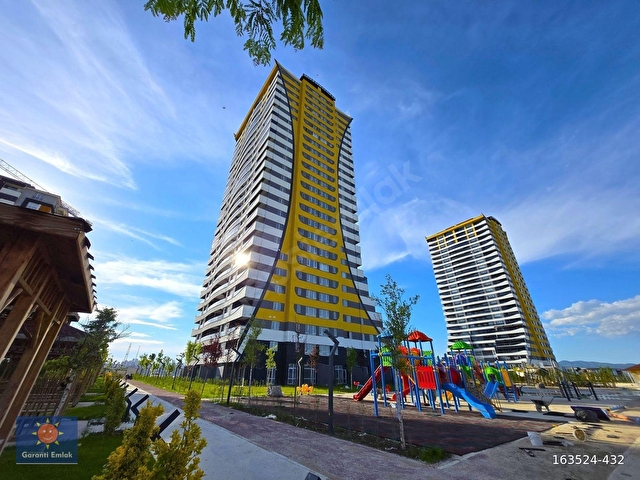 »Garanti Emlaktan, Havuz & Peyzaj & Şehir Manzaralı 119 m² 2+1«