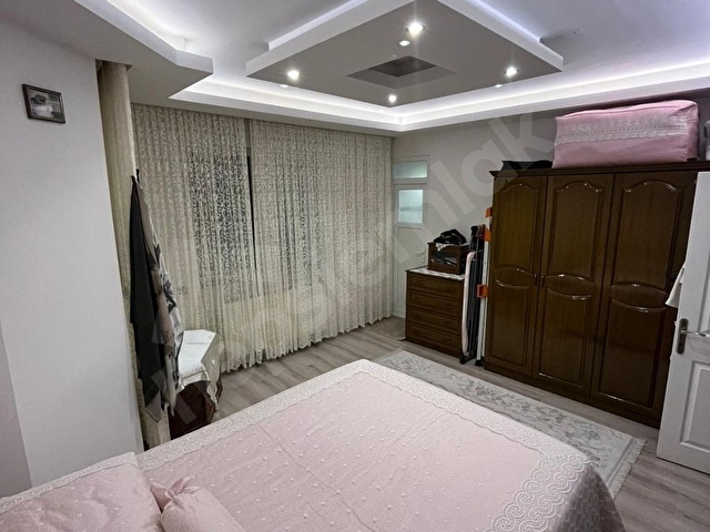 YILDIZKENTDE 4+1 EBEVEYN BANYOLU SATILIK DAİRE - Görsel 12
