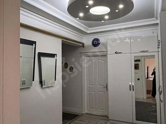 YILDIZKENTDE 4+1 EBEVEYN BANYOLU SATILIK DAİRE - Görsel 3