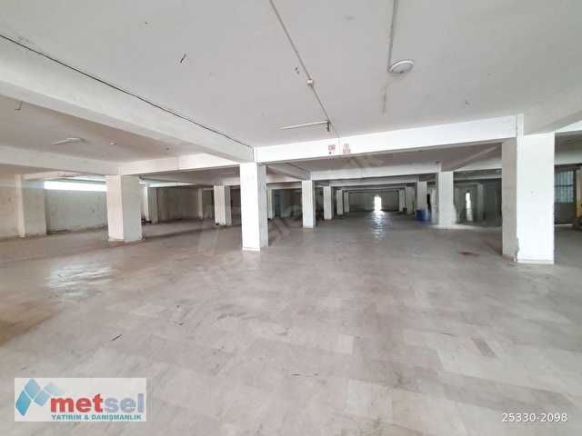 metsel HADIMKÖY YEŞİLBAYIR 1500 m2 ARAÇ GİRİŞLİ DEPO İŞYERİ