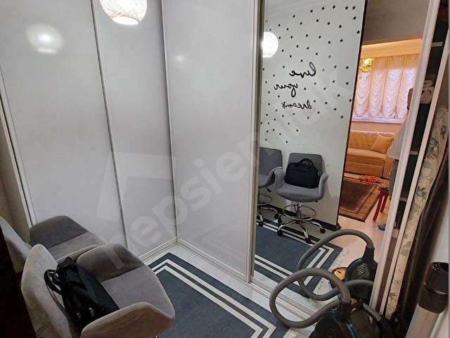 «KAÇMAZ» DAN GOP MERKEZ MAHDA ÇOK ÖZEL TASARIMLI 2+1 85m2 B.KAT 30m2 ÖZEL BAHÇELİ SATILIK DAİRE - Görsel 4