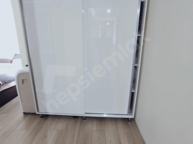 Karşıyaka Girne Bulvarı Üzerinde Full Eşyalı Kiralık 1+1 Daire - Görsel 6