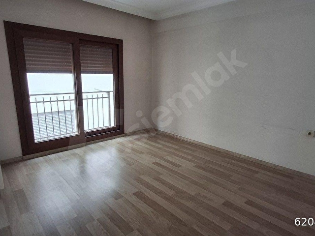 Karşıyaka İlçe Emniyet Md. Yakını Asansörlü D.gazlı Otoparklı 2+1 Bakımlı Ara Kat Daire - Görsel 5