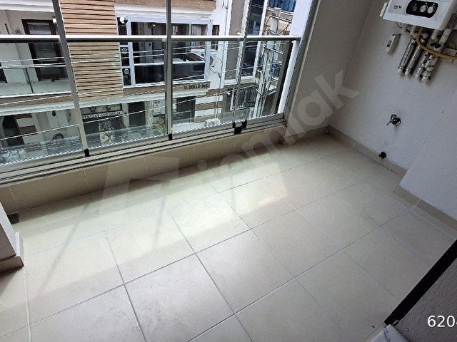Karşıyaka İlçe Emniyet Md. Yakını Asansörlü D.gazlı Otoparklı 2+1 Bakımlı Ara Kat Daire - Görsel 17