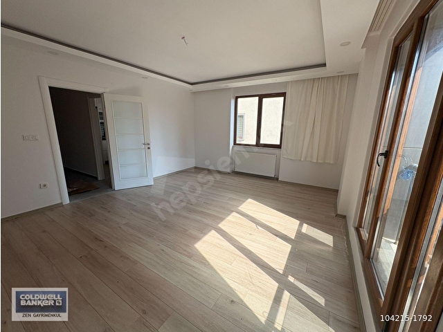 KARTAL KARLIKTEPE KATTA TEK SATILIK 3+1 DAİRE - Görsel 2