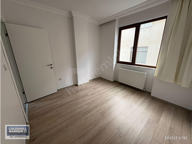 KARTAL KARLIKTEPE KATTA TEK SATILIK 3+1 DAİRE - Görsel 19