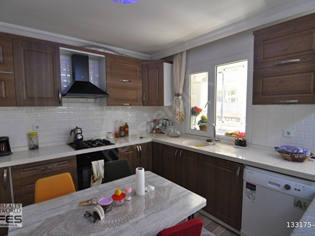 Kuşadası Davutlarda Geniş, Merkezi Konumda Satılık 3+1 Daire - Görsel 17